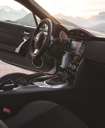 SPORTS_MODEL_PHOTOGRAPHY_GRADE_B_BRZ_4_CMYK HR